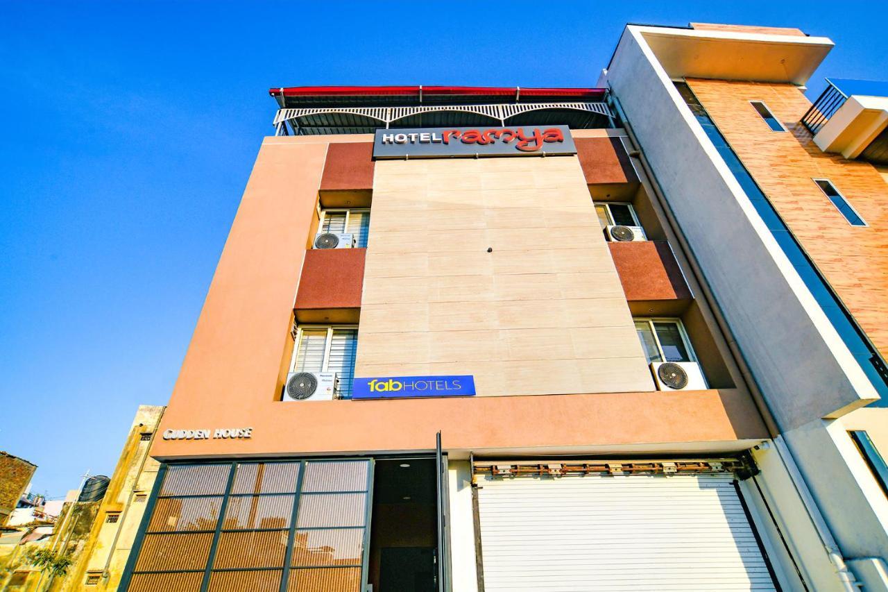Fabhotel Ramya インドール エクステリア 写真